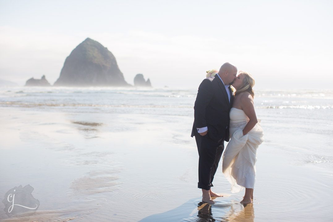 bride and groom haystack rock oregon