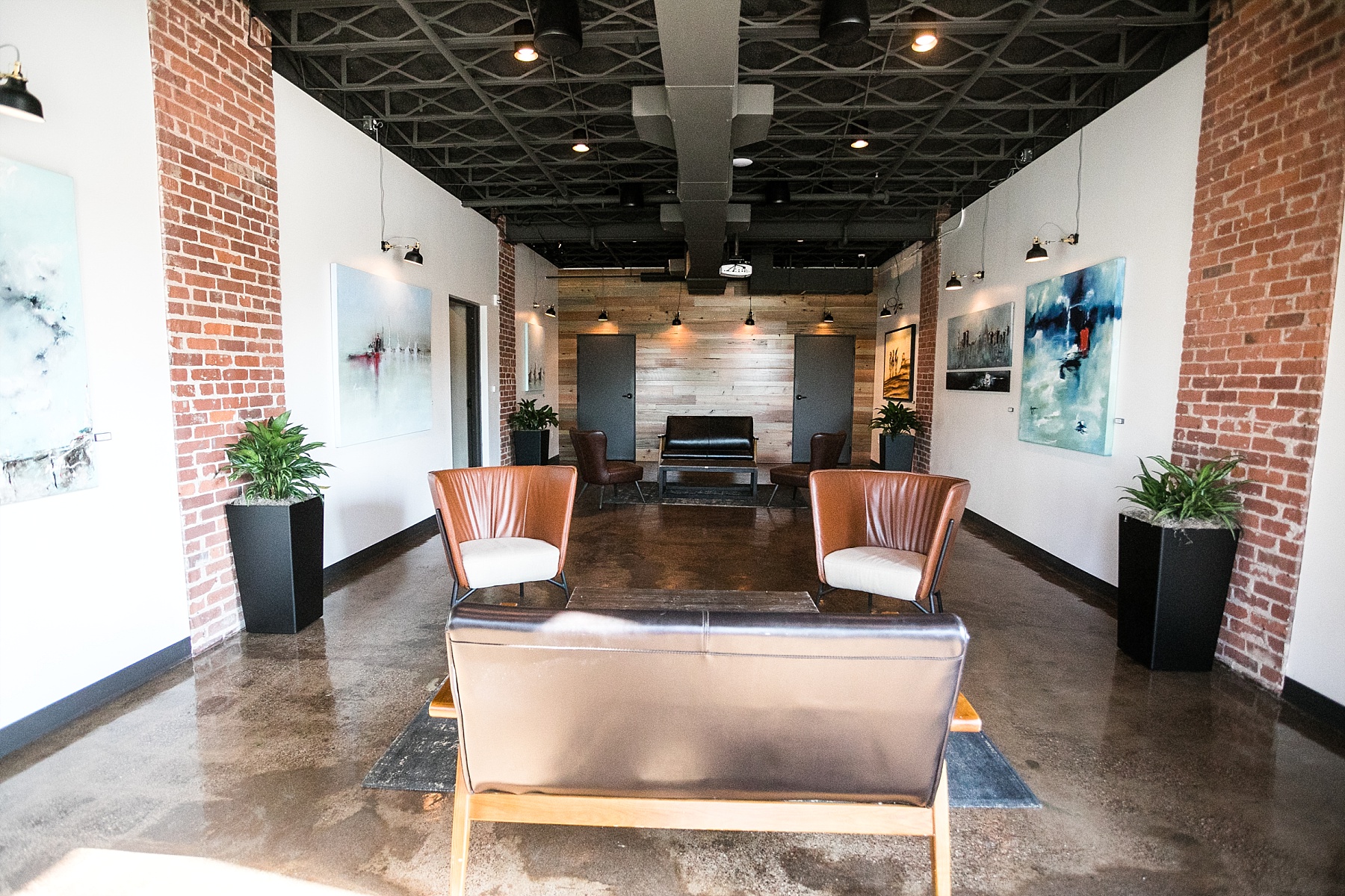 The Oxbow Hotel Authentic Eau Claire Wedding Venue Christy Janeczko