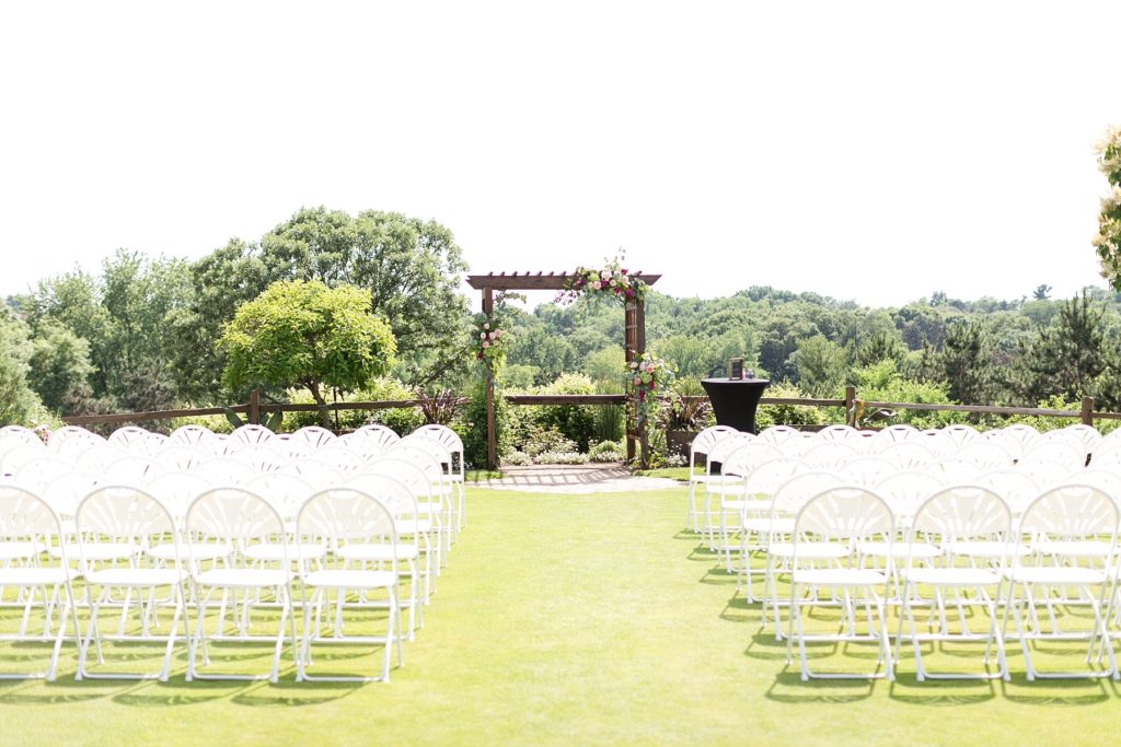 outdoor ceremony at the Eau Claire Golf & Country Club