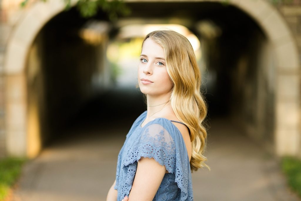 senior pictures in Eau Claire near a tunnel